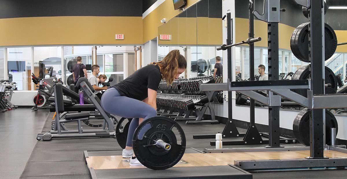4 Reasons to Start a Fitness Center at Colleges & Universities